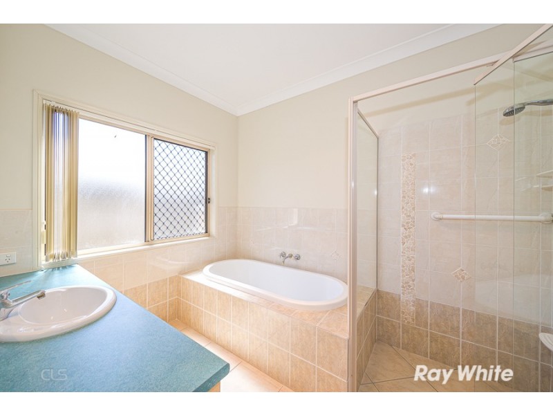 11 Bilinga Court, Sandstone Point QLD 4511