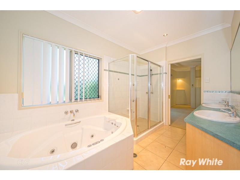11 Bilinga Court, Sandstone Point QLD 4511