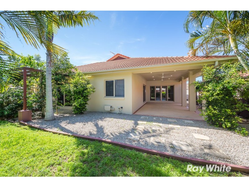 11 Bilinga Court, Sandstone Point QLD 4511