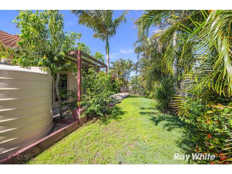 11 Bilinga Court, Sandstone Point QLD 4511