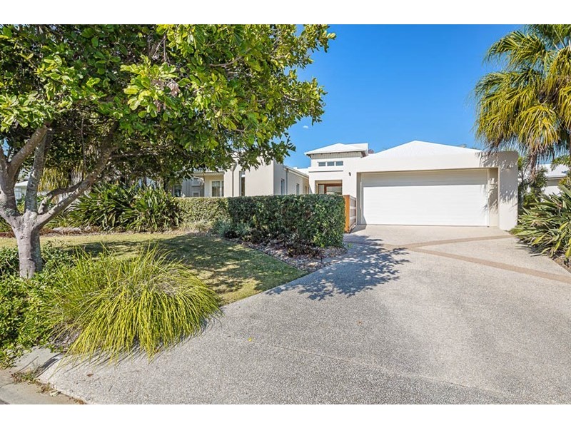 45 North Point, Banksia Beach QLD 4507