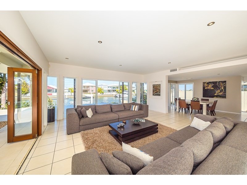 45 North Point, Banksia Beach QLD 4507