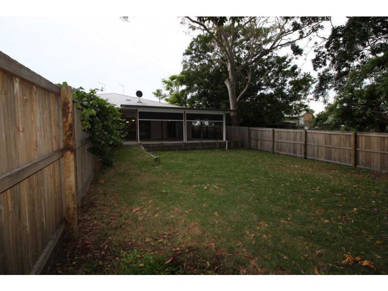 1/8 Third Avenue, Bongaree QLD 4507