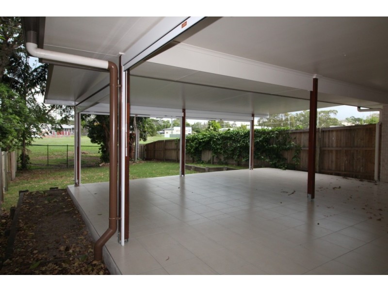 1/8 Third Avenue, Bongaree QLD 4507