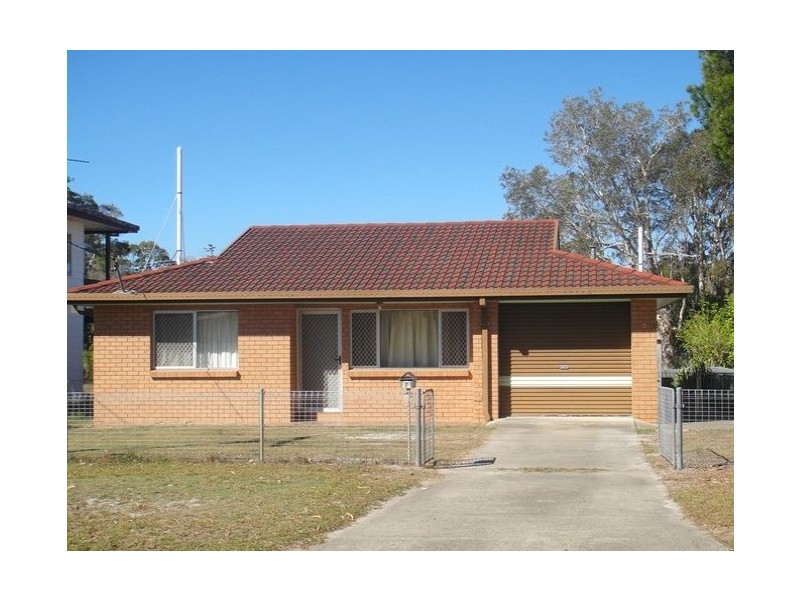5 Roggen Street, Bongaree QLD 4507