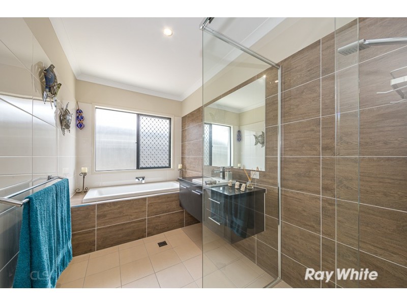 94 Foxtail Crescent, Banksia Beach QLD 4507