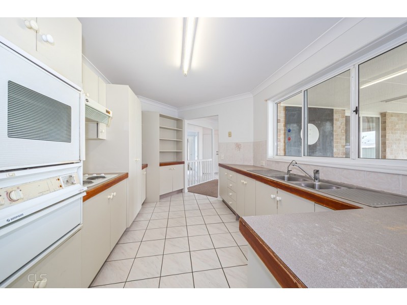 8 Sanctuary Court, Bongaree QLD 4507