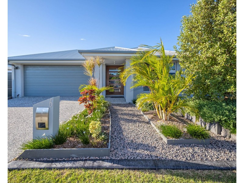 6 Beaufort Circuit, Banksia Beach QLD 4507