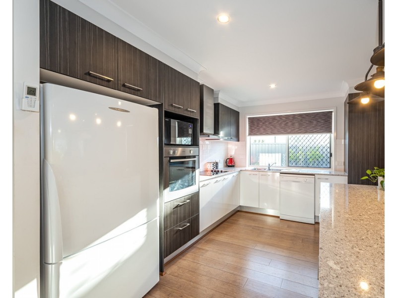 6 Beaufort Circuit, Banksia Beach QLD 4507