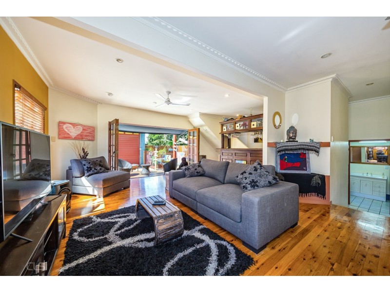 13 Hutchinson Street, Woorim QLD 4507