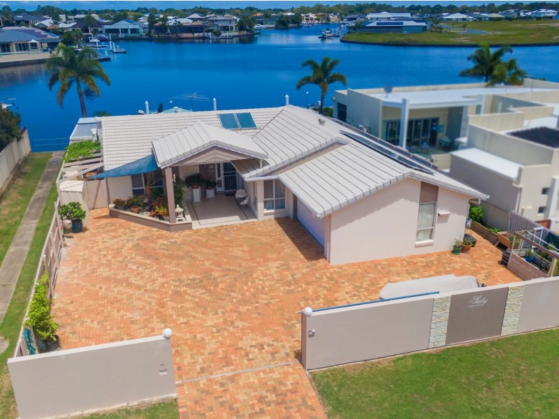 60 Cosmos Avenue, Banksia Beach QLD 4507