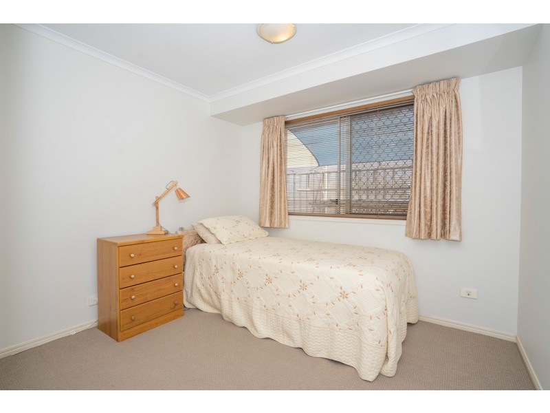 60 Cosmos Avenue, Banksia Beach QLD 4507