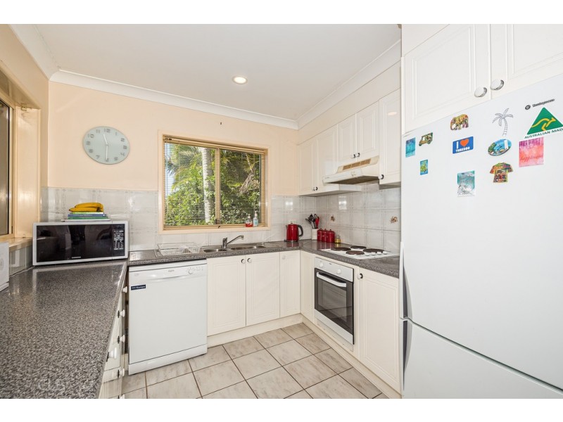 1/11 Norrland Court, Banksia Beach QLD 4507