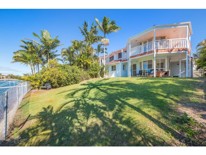 1/11 Norrland Court, Banksia Beach QLD 4507