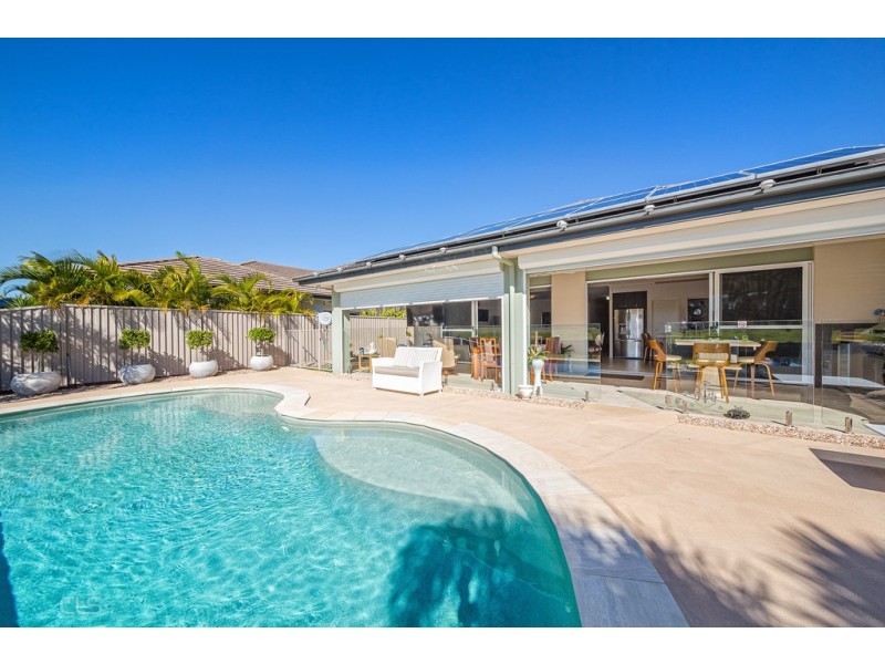 15 The Landing, Banksia Beach QLD 4507