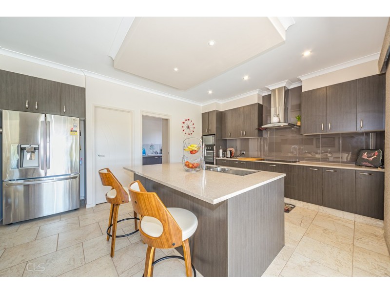 15 The Landing, Banksia Beach QLD 4507