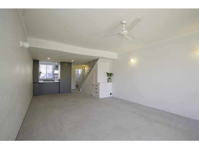 9/2 Venus Court, Banksia Beach QLD 4507