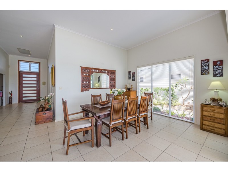 135 Marina Boulevard, Banksia Beach QLD 4507