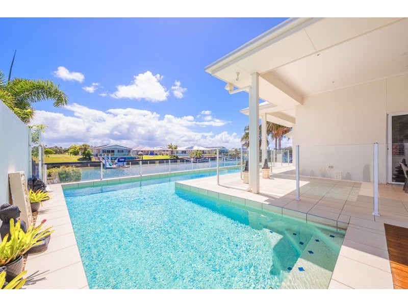 135 Marina Boulevard, Banksia Beach QLD 4507