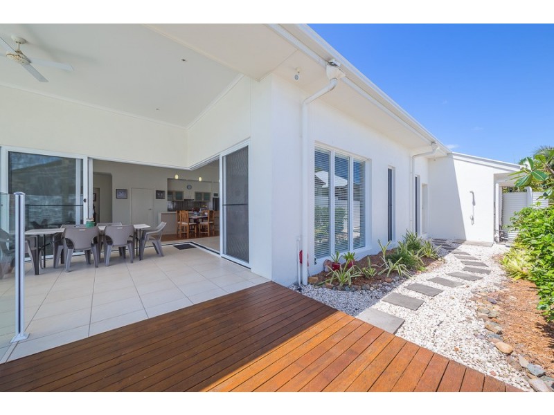 135 Marina Boulevard, Banksia Beach QLD 4507