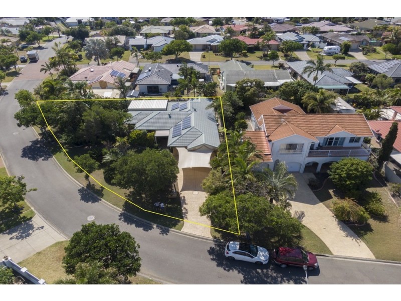 31 Topsail Circuit, Banksia Beach QLD 4507