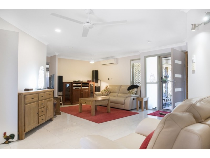 31 Topsail Circuit, Banksia Beach QLD 4507