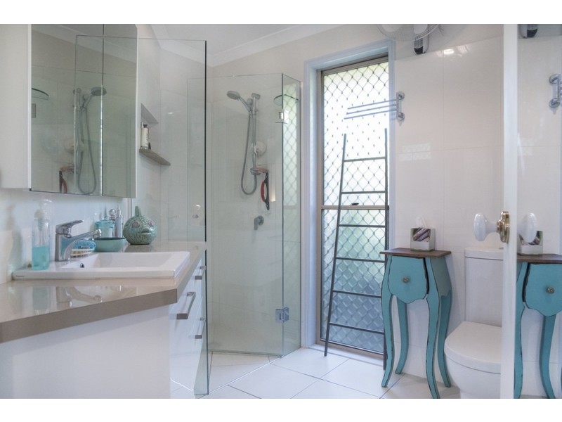 31 Topsail Circuit, Banksia Beach QLD 4507