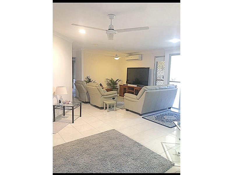 31 Topsail Circuit, Banksia Beach QLD 4507