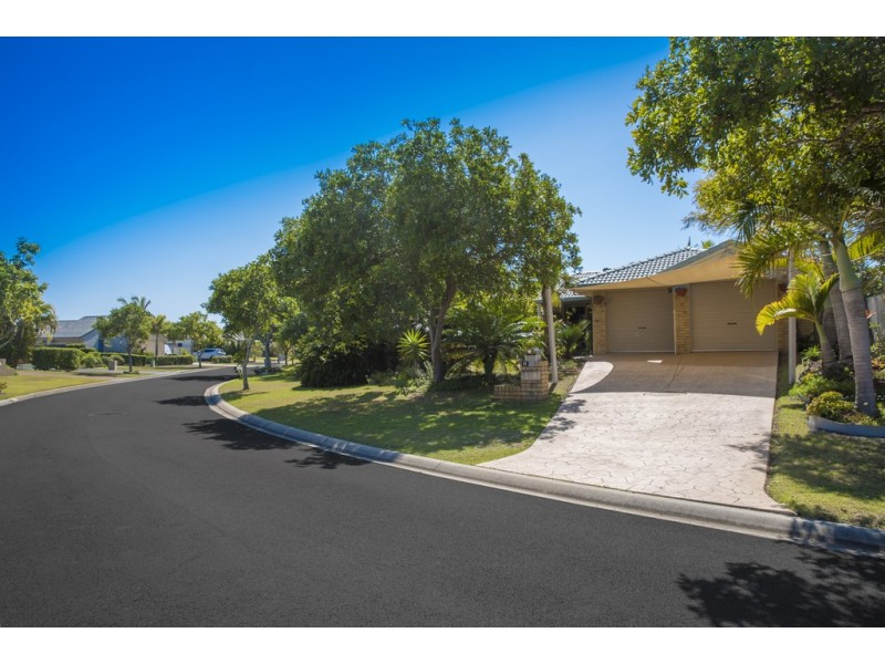 31 Topsail Circuit, Banksia Beach QLD 4507