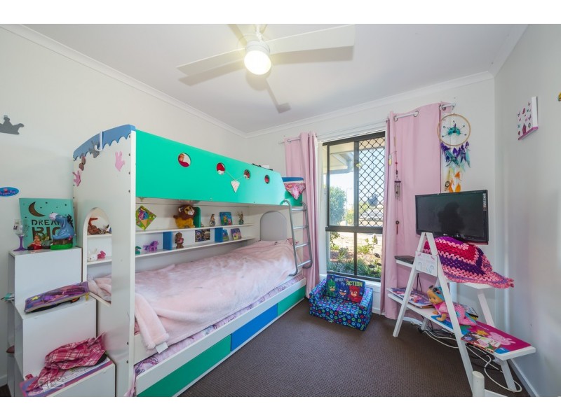 5 Turtle Court, Ningi QLD 4511