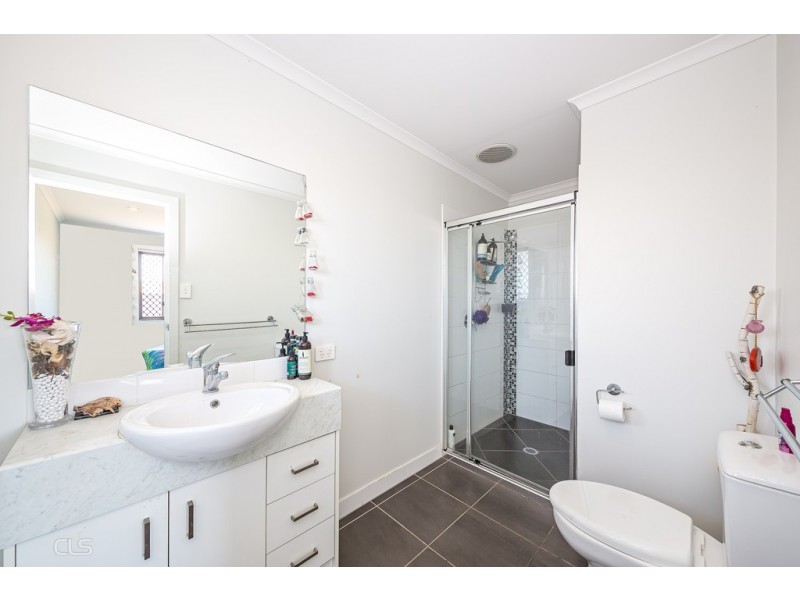 5 Turtle Court, Ningi QLD 4511