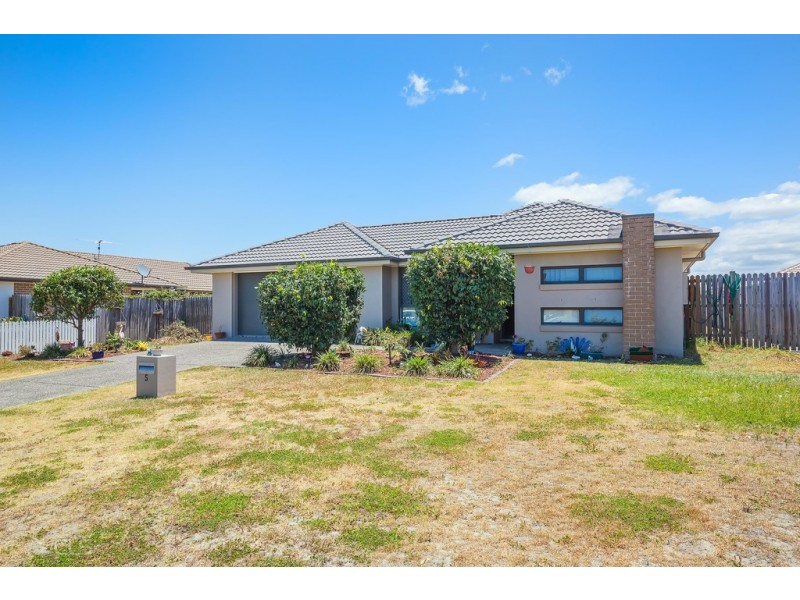 5 Turtle Court, Ningi QLD 4511