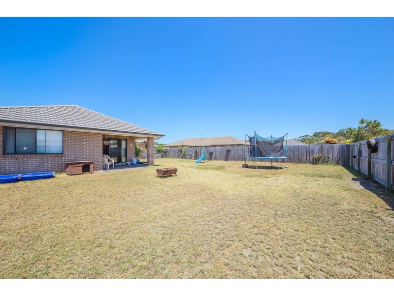 5 Turtle Court, Ningi QLD 4511