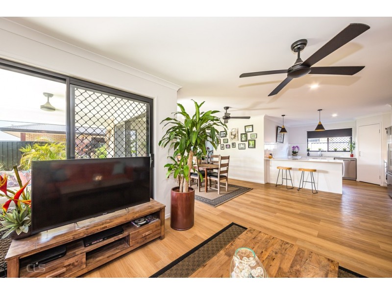 52 Cod Circuit, Bongaree QLD 4507