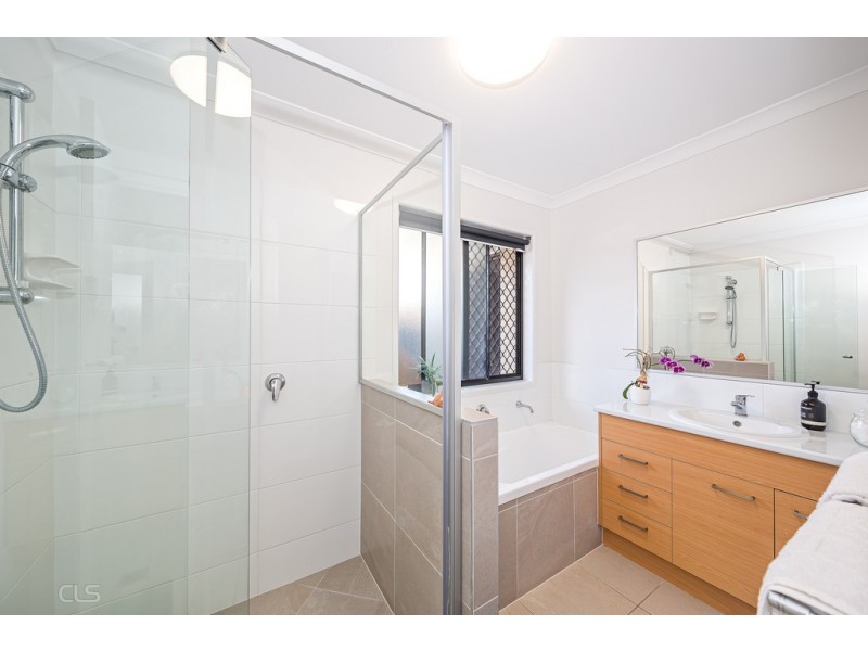 52 Cod Circuit, Bongaree QLD 4507