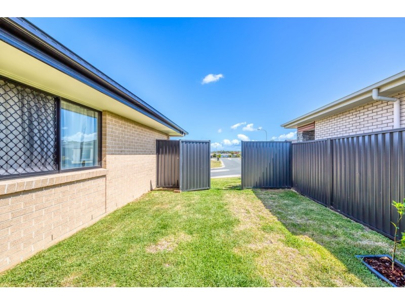 52 Cod Circuit, Bongaree QLD 4507