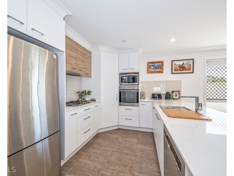 60 Caraway Crescent, Banksia Beach QLD 4507