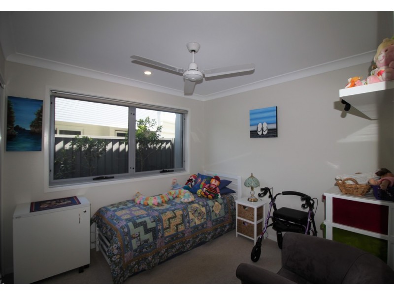 15/2 Spinnaker Drive  (Orianna Resort), Sandstone Point QLD 4511