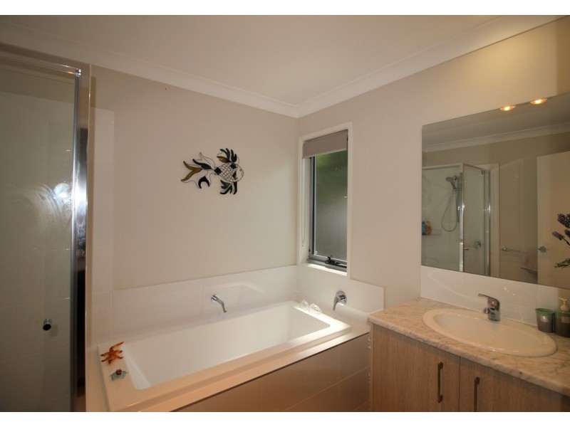 15/2 Spinnaker Drive  (Orianna Resort), Sandstone Point QLD 4511