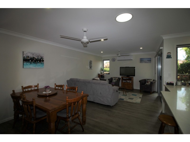 15/2 Spinnaker Drive  (Orianna Resort), Sandstone Point QLD 4511