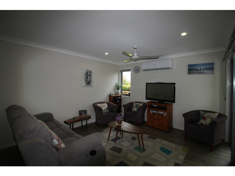 15/2 Spinnaker Drive  (Orianna Resort), Sandstone Point QLD 4511