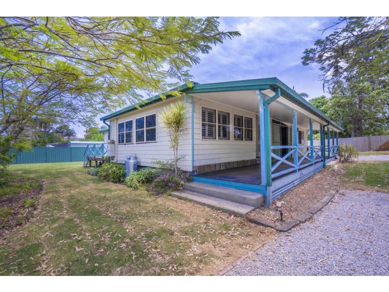 18 Ford street, Bongaree QLD 4507