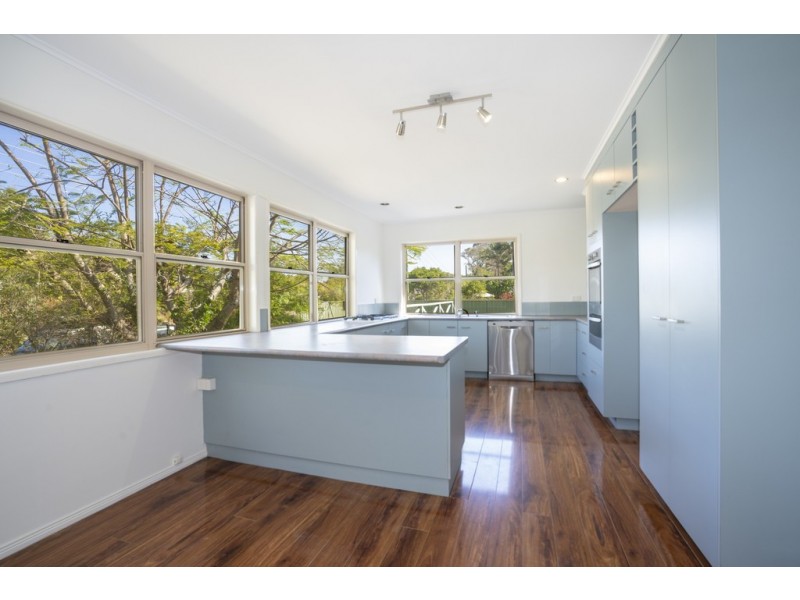 18 Ford street, Bongaree QLD 4507
