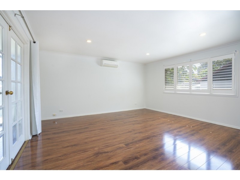 18 Ford street, Bongaree QLD 4507