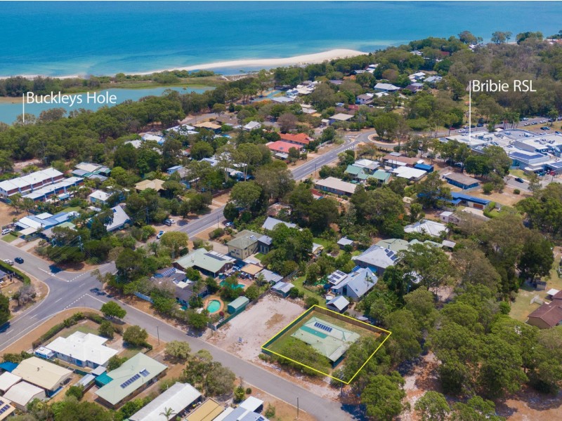18 Ford street, Bongaree QLD 4507