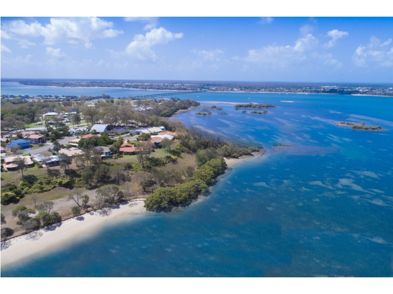 26 Howard Court, Sandstone Point QLD 4511