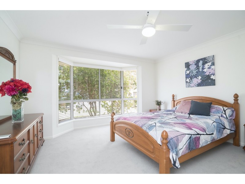 2 Captain Cook Drive, Banksia Beach QLD 4507