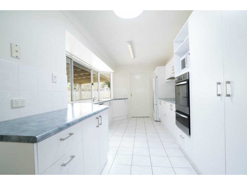 2 Captain Cook Drive, Banksia Beach QLD 4507