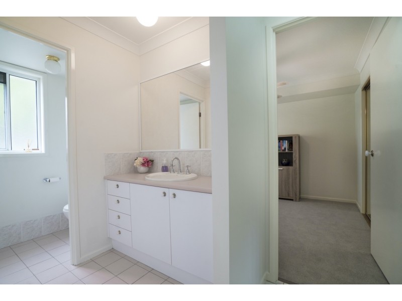 2 Captain Cook Drive, Banksia Beach QLD 4507