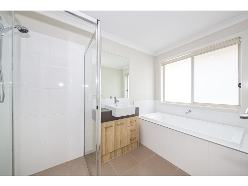 4 Bora Place, Ningi QLD 4511